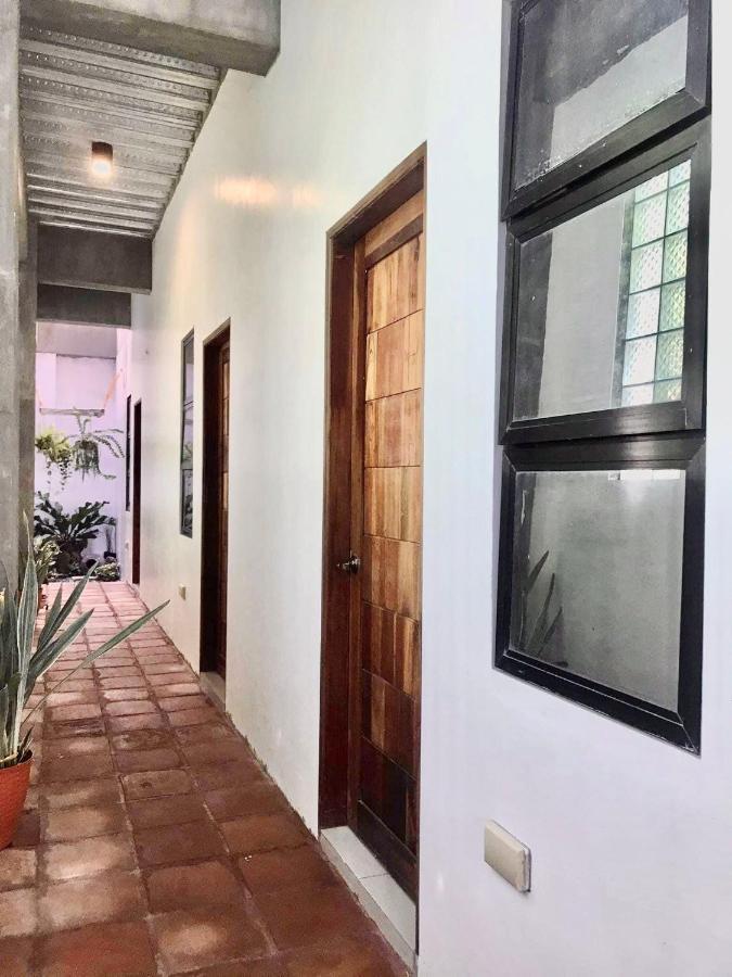 Hostel Nord House Laoag Exterior foto